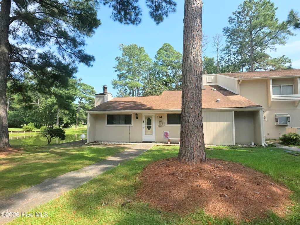 Photo of 114 Quarterdeck, New Bern, NC 28562 (MLS # 100596719)
