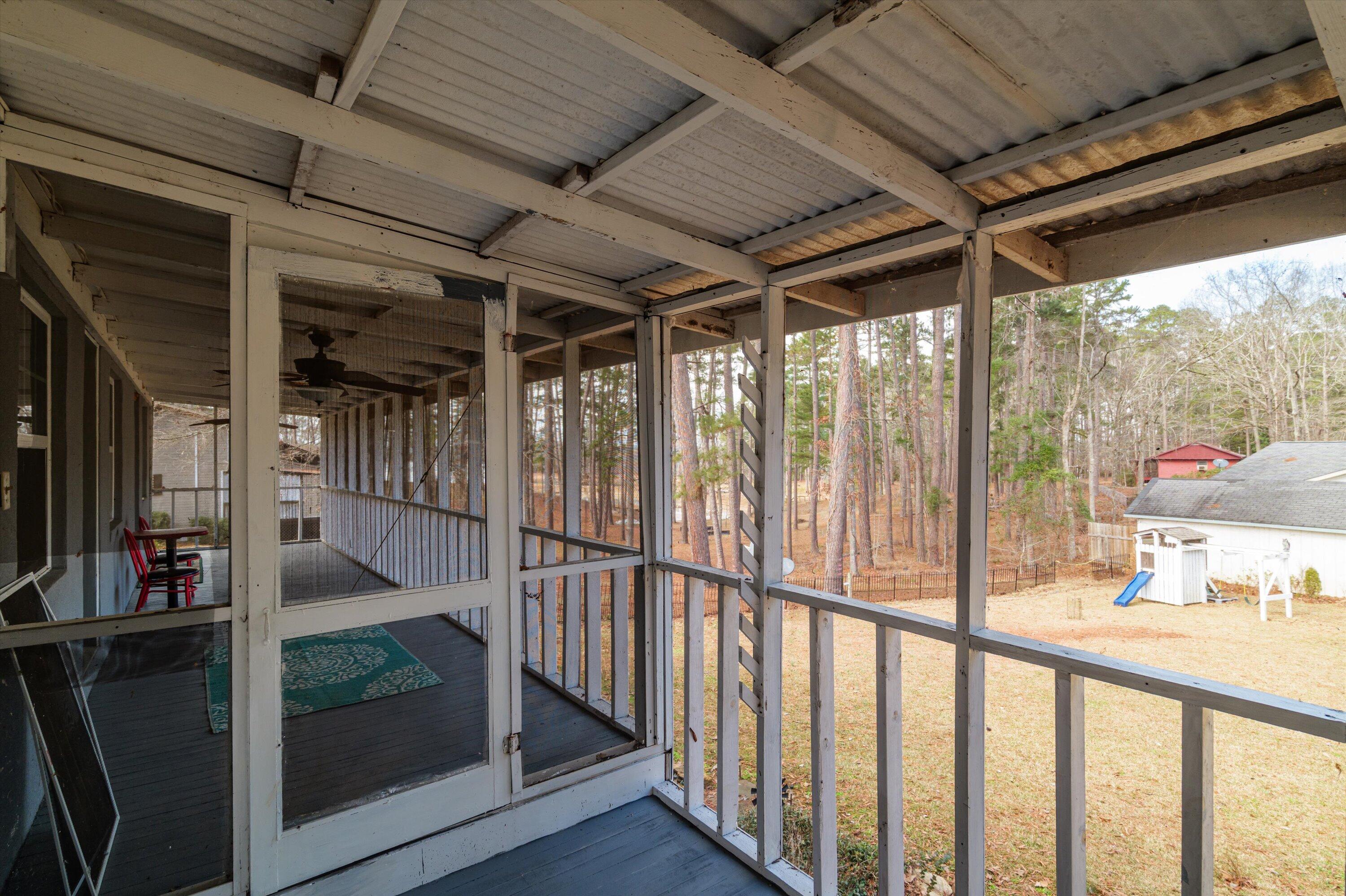 5977 Rousseau Creek Road