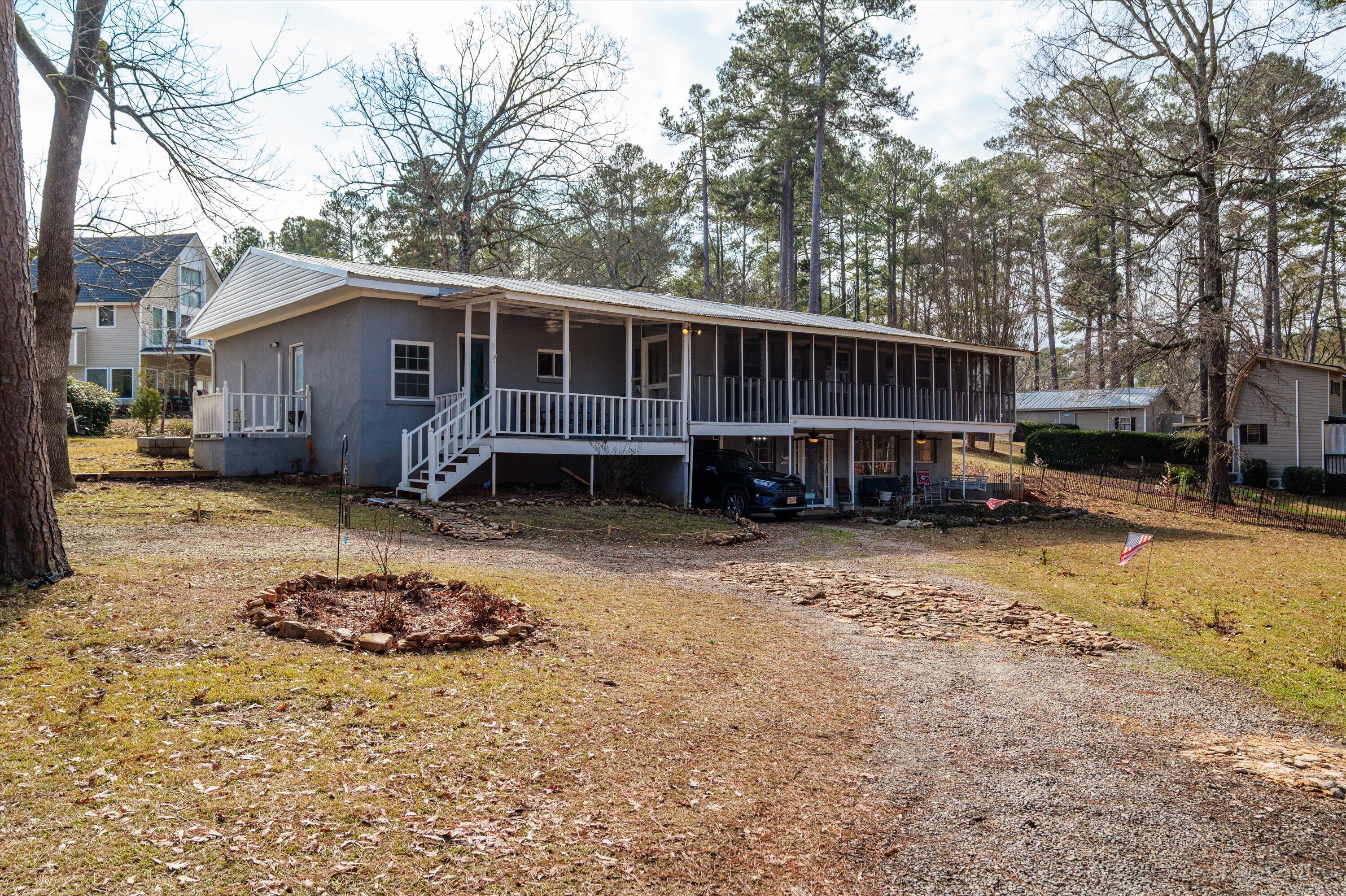 5977 Rousseau Creek Road