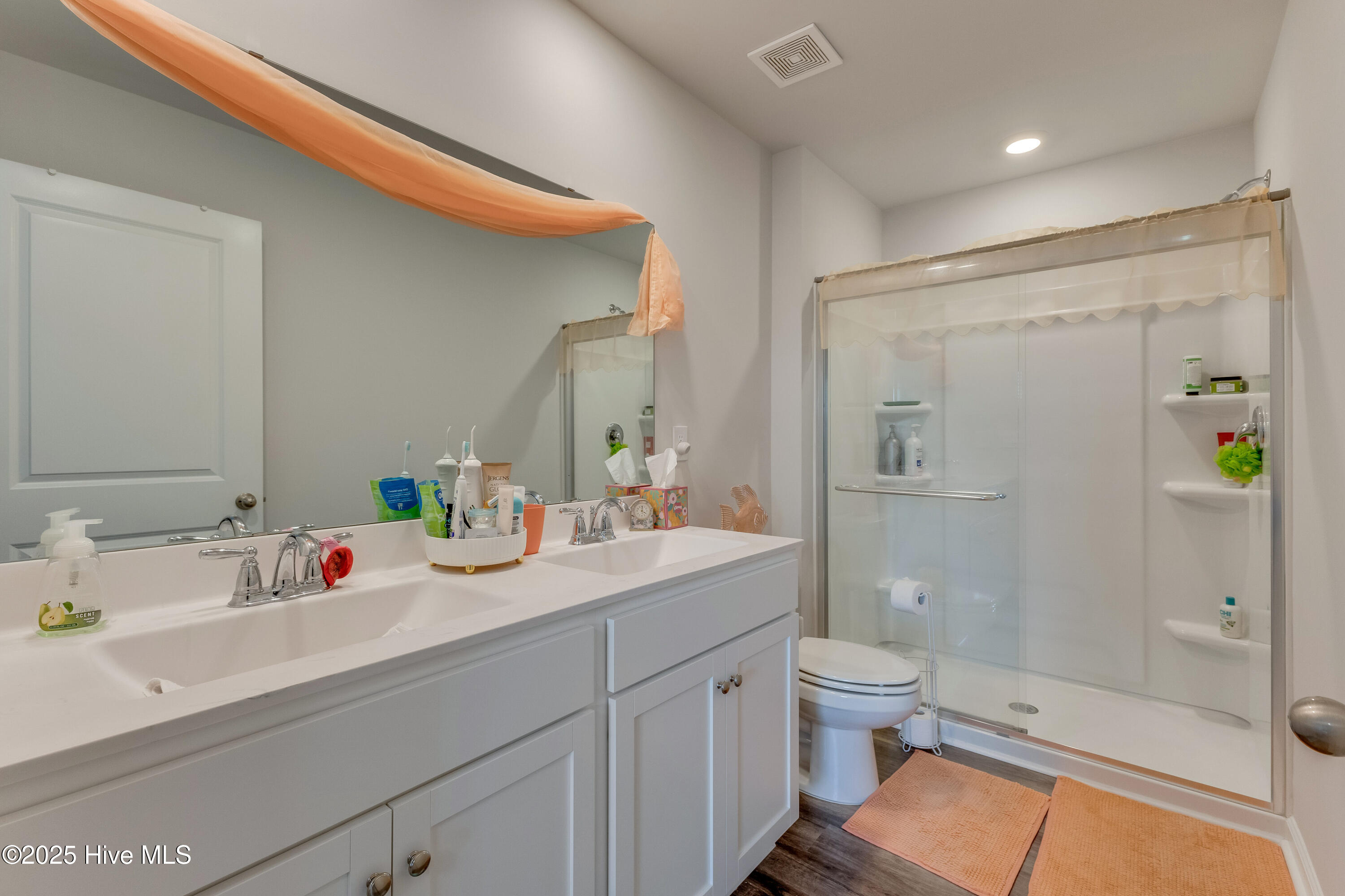 Leland, North Carolina 28451, United States, 4 Bedrooms Bedrooms, ,3 BathroomsBathrooms,Residential,Active,256058