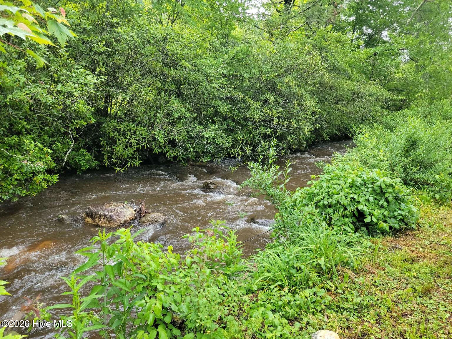 1215 Davis Creek Road