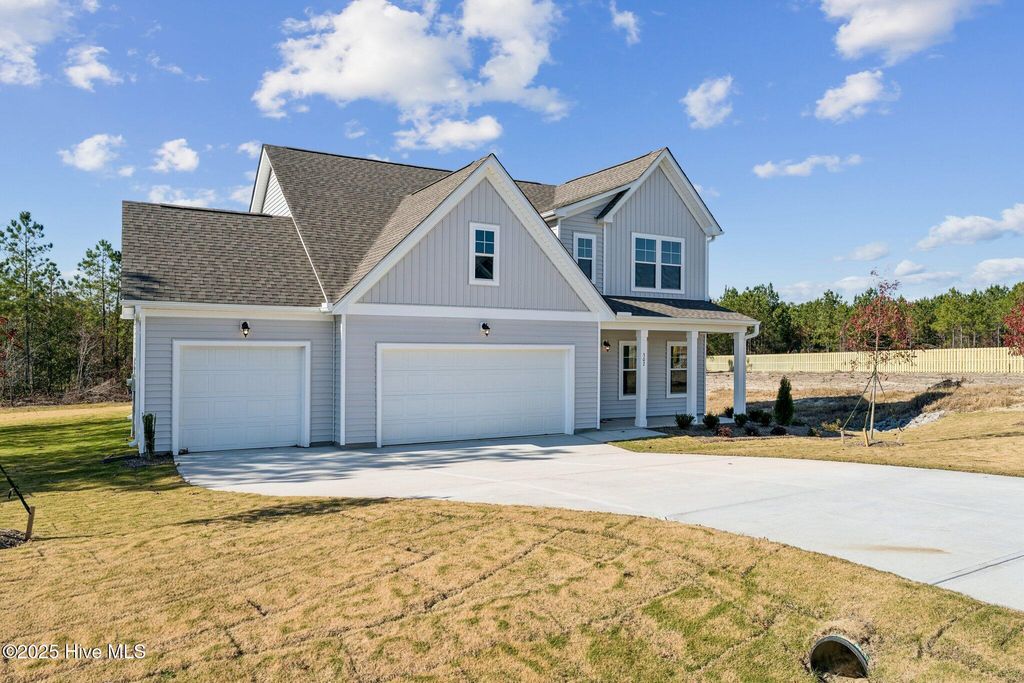 Photo of 302 Enfield Drive, Carthage, NC 28327 (MLS # 100546990)