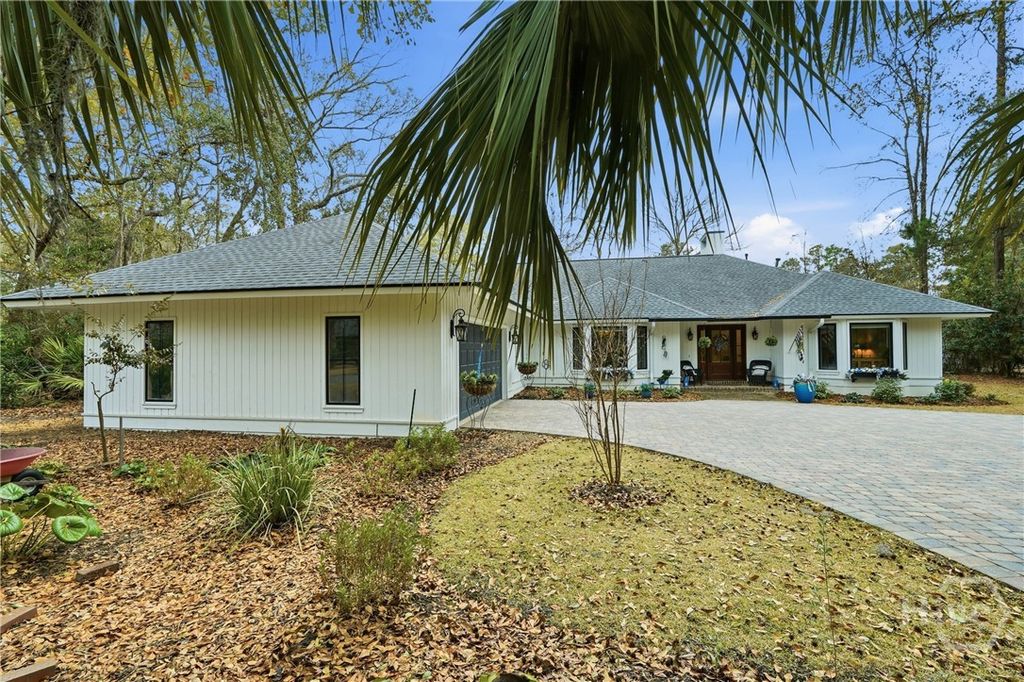 Photo of 1 Fire Thorne Lane, Savannah, GA 31411 (MLS # SA348432)