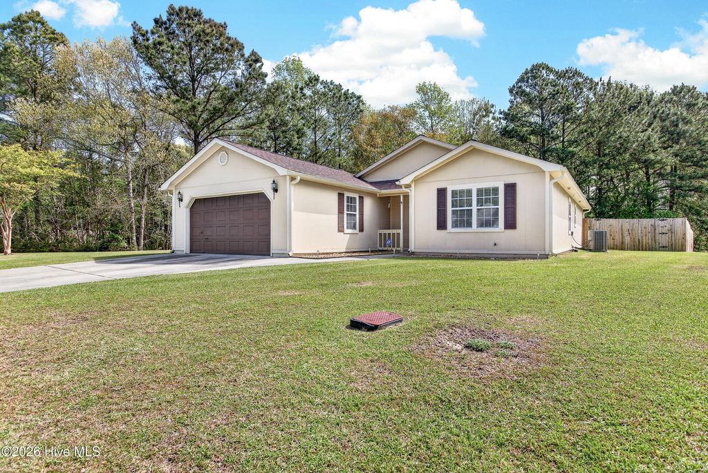 Photo of 119 Foxlair Drive, Hubert, NC 28539 (MLS # 100566424)