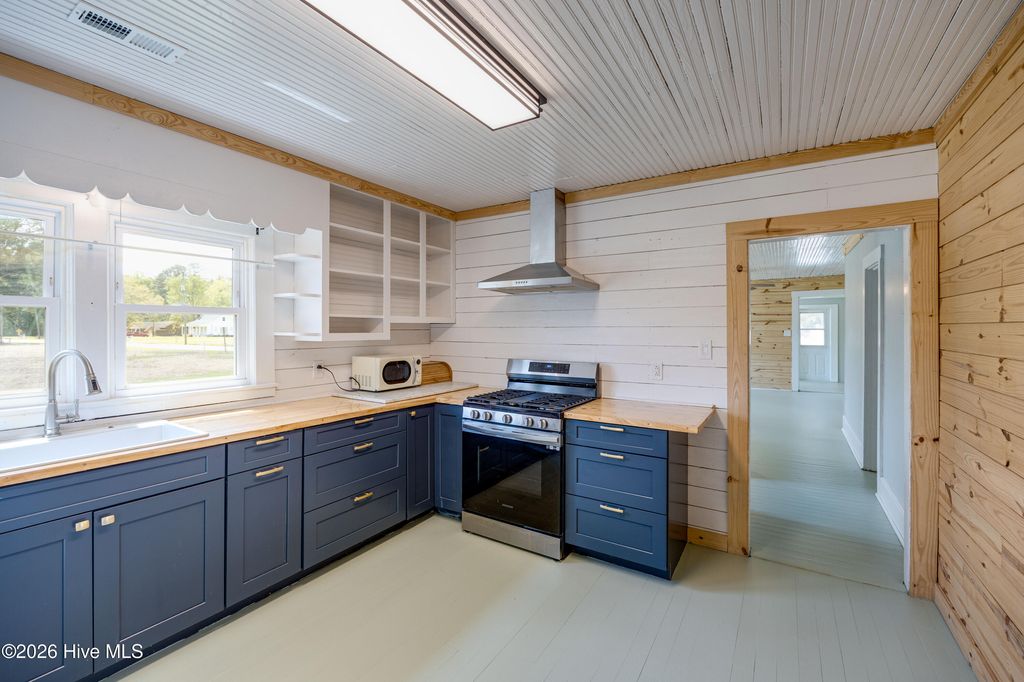 Photo of 258 Main Street, Pinetown, NC 27865 (MLS # 100567702)