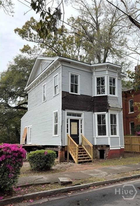 Homes For Sale - 217 E 38th Street<br/> Chatham County, Savannah, GA 31401