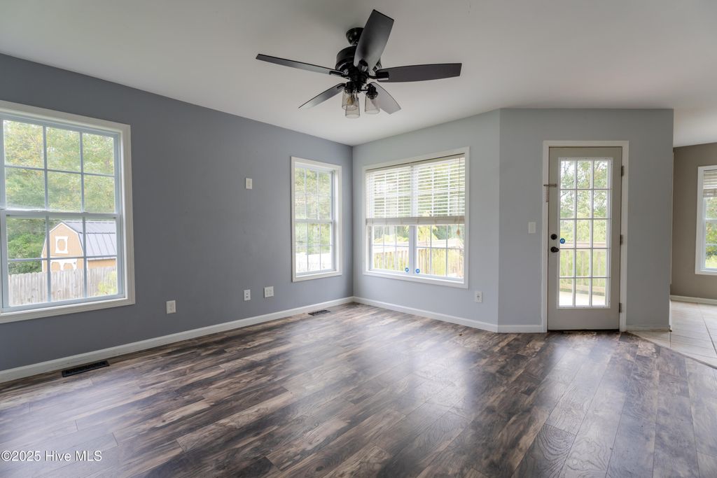 Photo of 404 Silva Cove, Richlands, NC 28574 (MLS # 100536355)