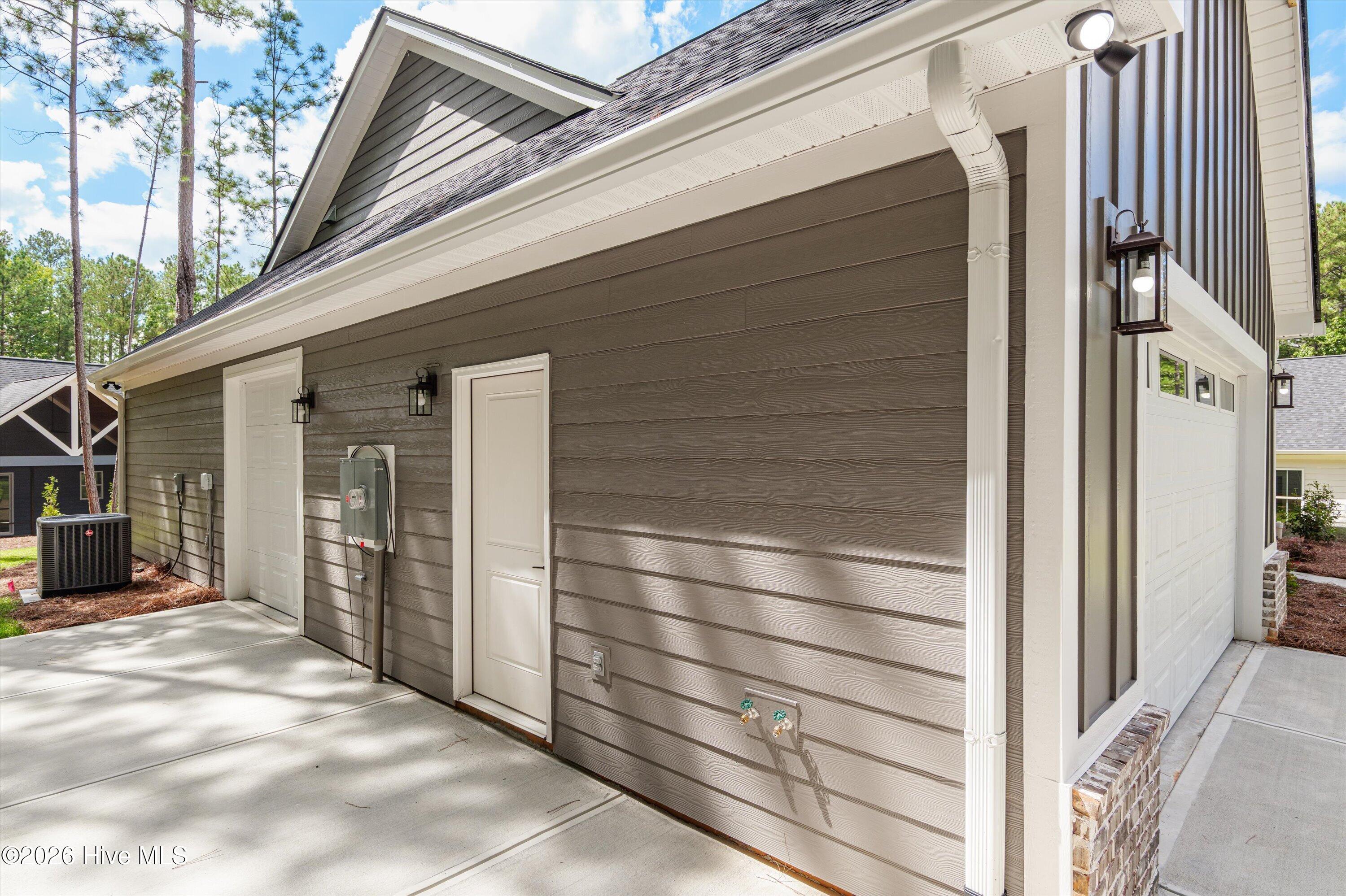 306 Clipper Trace