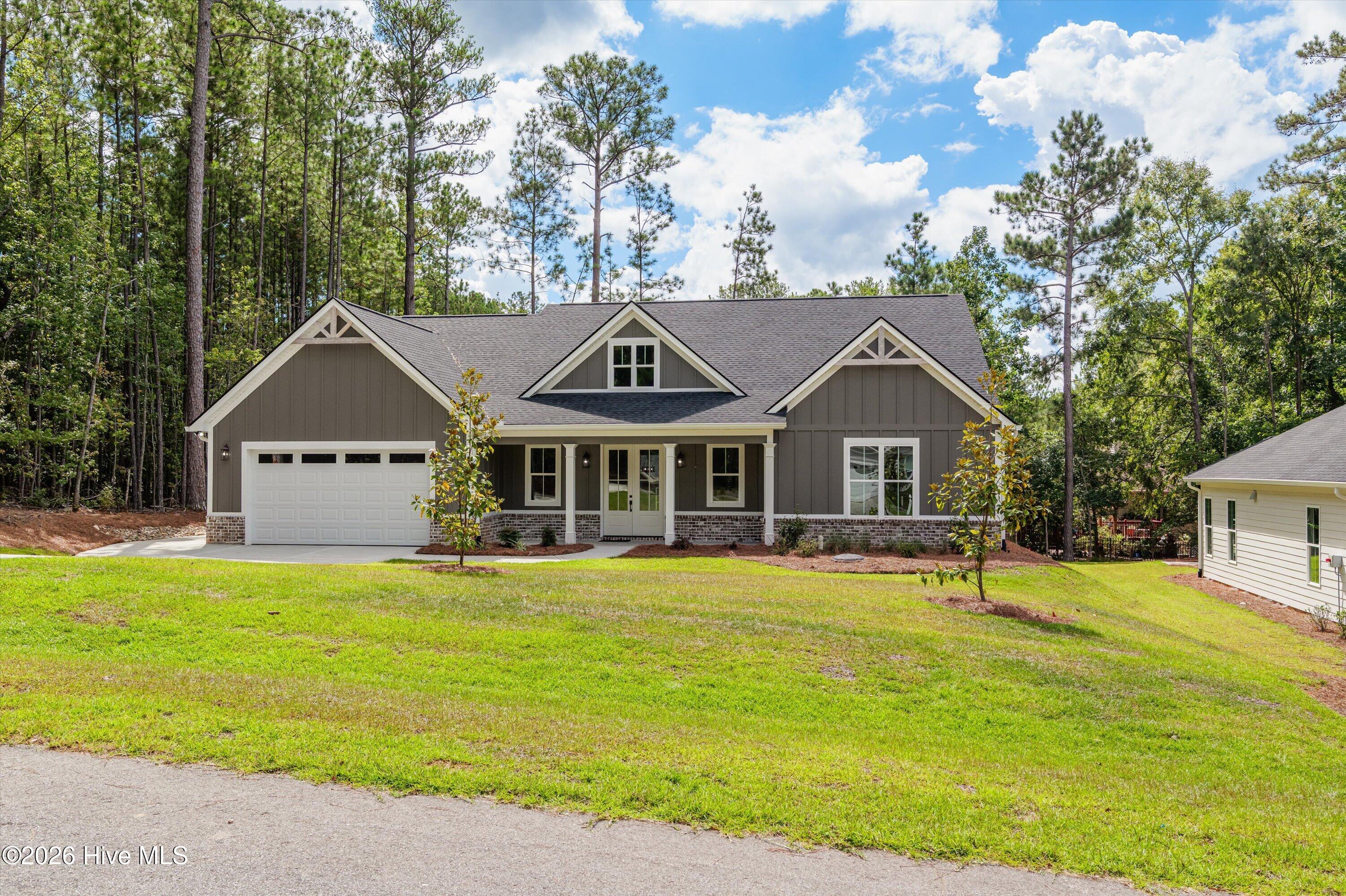 306 Clipper Trace