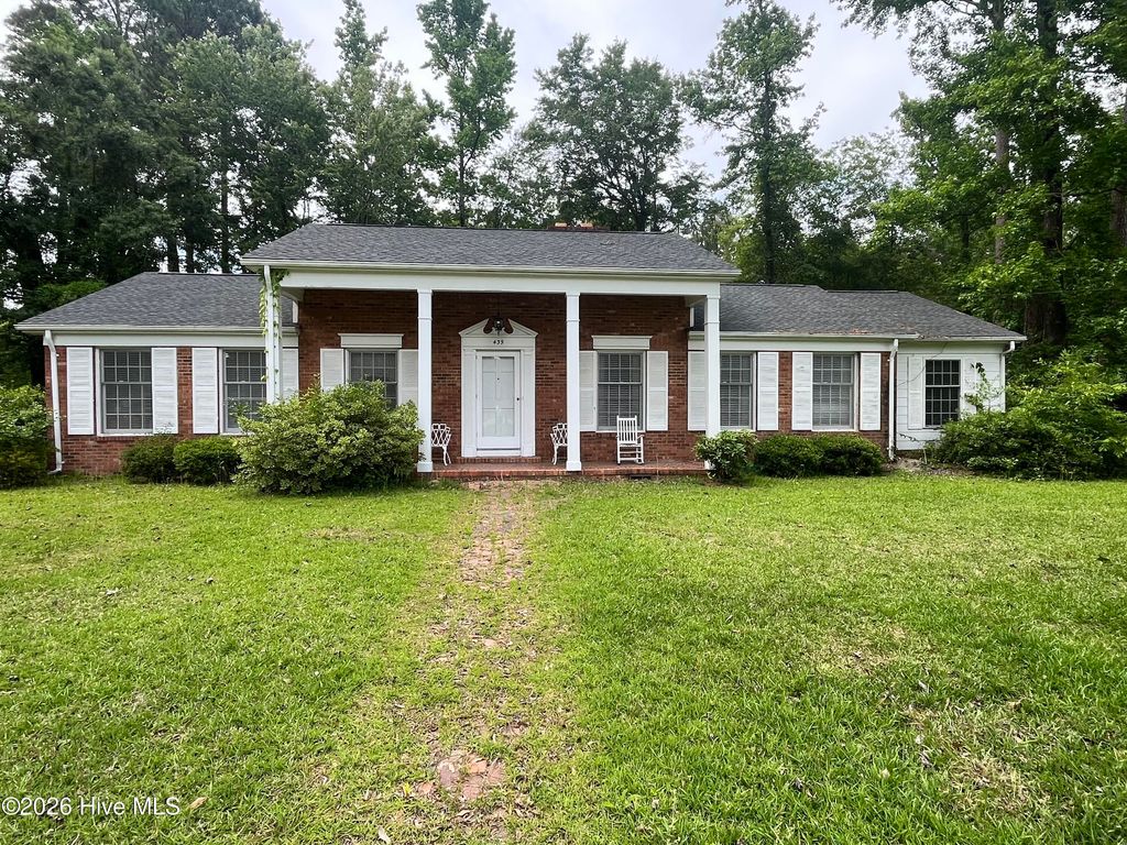Photo of 435 Edgewood Circle, Whiteville, NC 28472 (MLS # 100574785)