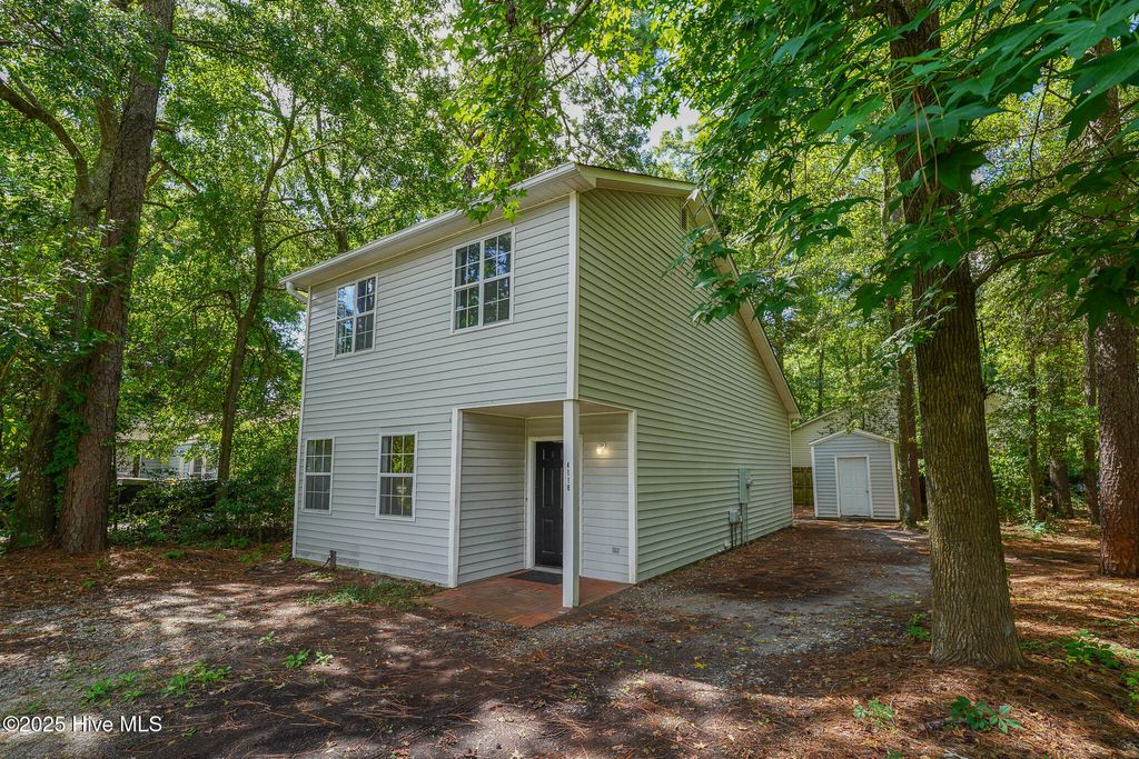 Photo of 4118 Peachtree Avenue, Wilmington, NC 28403 (MLS # 100521141)