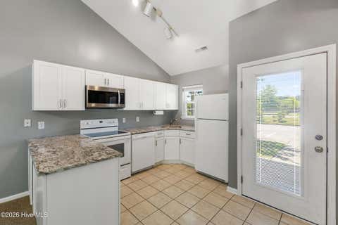 Tiny photo for 3004 Lauren Place Drive #Apt 101, Wilmington, NC 28405 (MLS # 100587147)