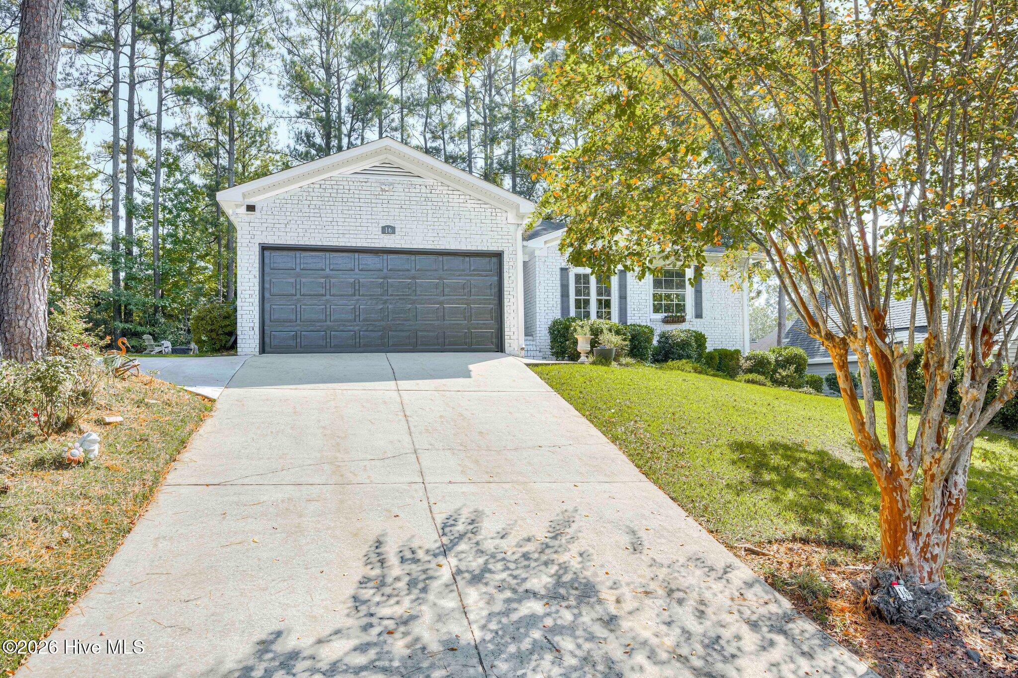 16 Woodhill Place