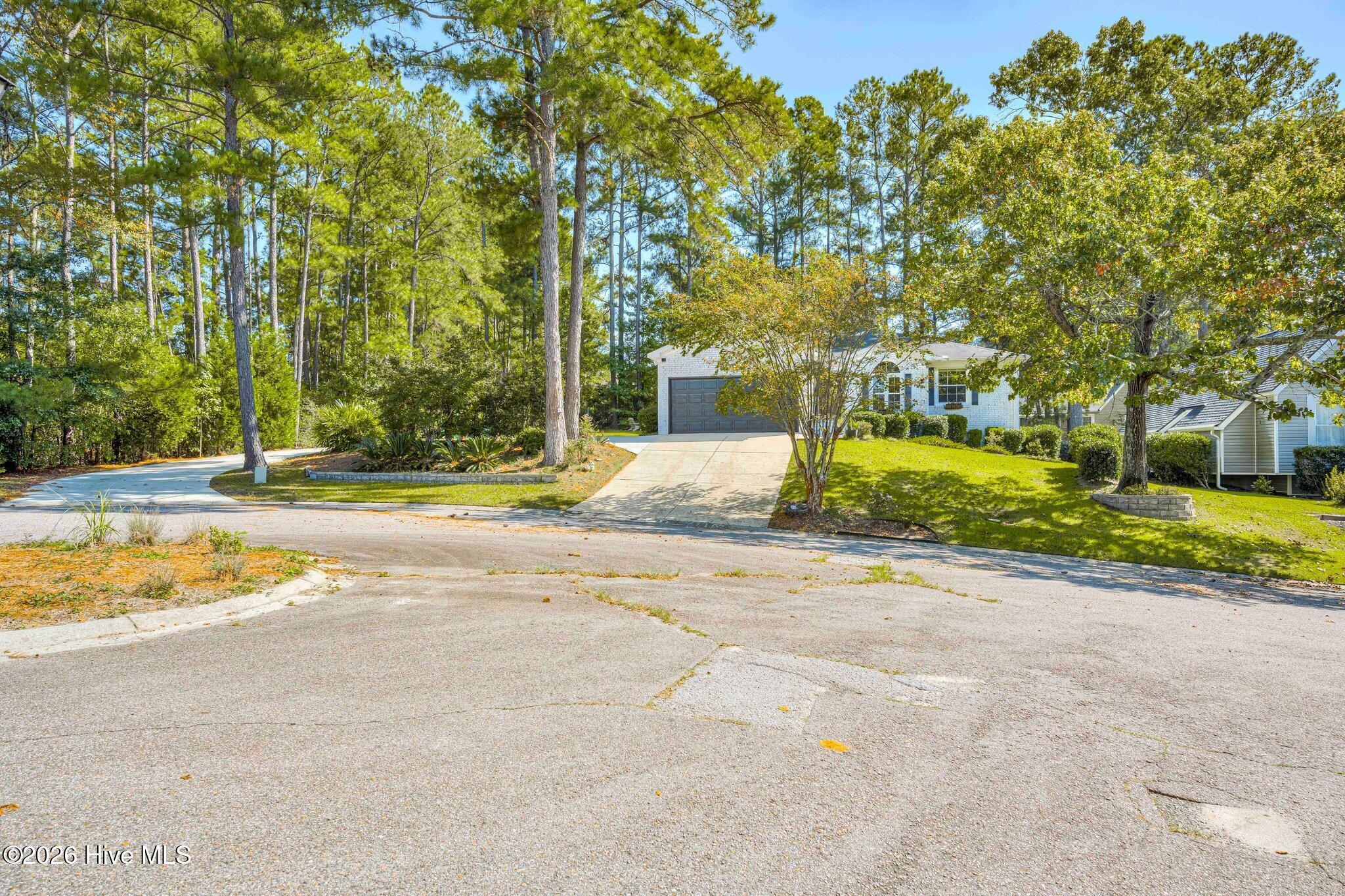 16 Woodhill Place