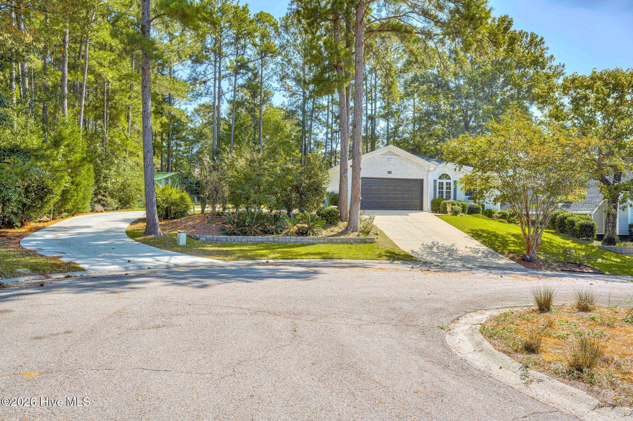 16 Woodhill Place