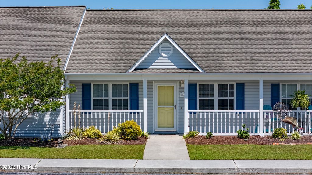 Photo of 1603 Courtyard East, Beaufort, NC 28516 (MLS # 100572403)