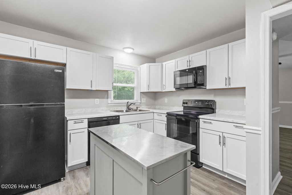 Photo of 108 Meadowview Court, Jacksonville, NC 28546 (MLS # 100585583)