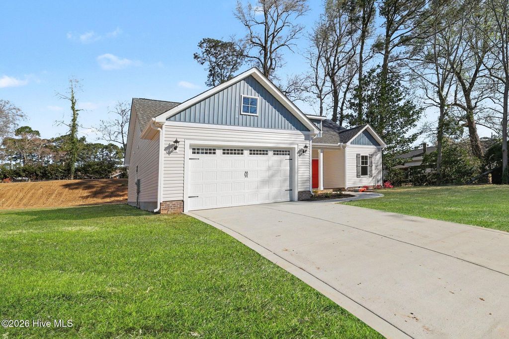 Photo of 1707 Elizabeth Drive, Kinston, NC 28504 (MLS # 100553260)