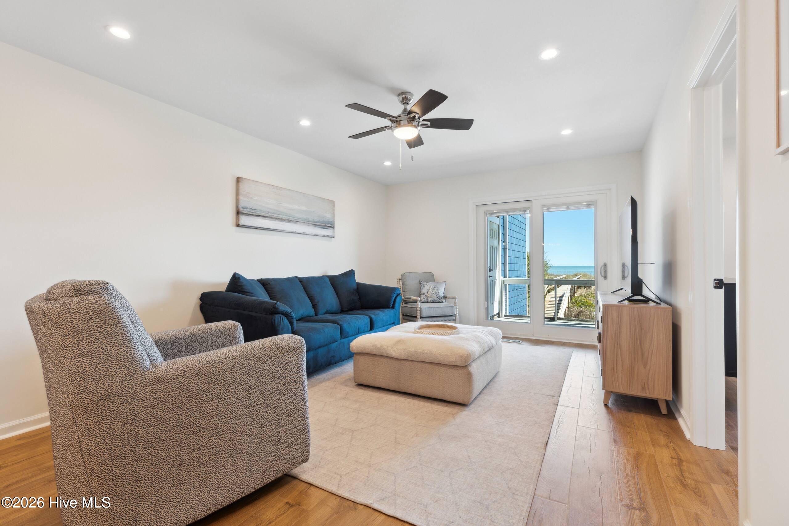 608 N Carolina Beach Avenue N Unit 1b