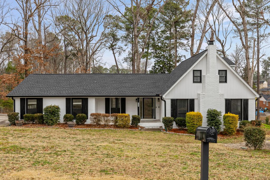 Photo of 1304 Dominica Drive, Augusta, GA 30909 (MLS # 555515)
