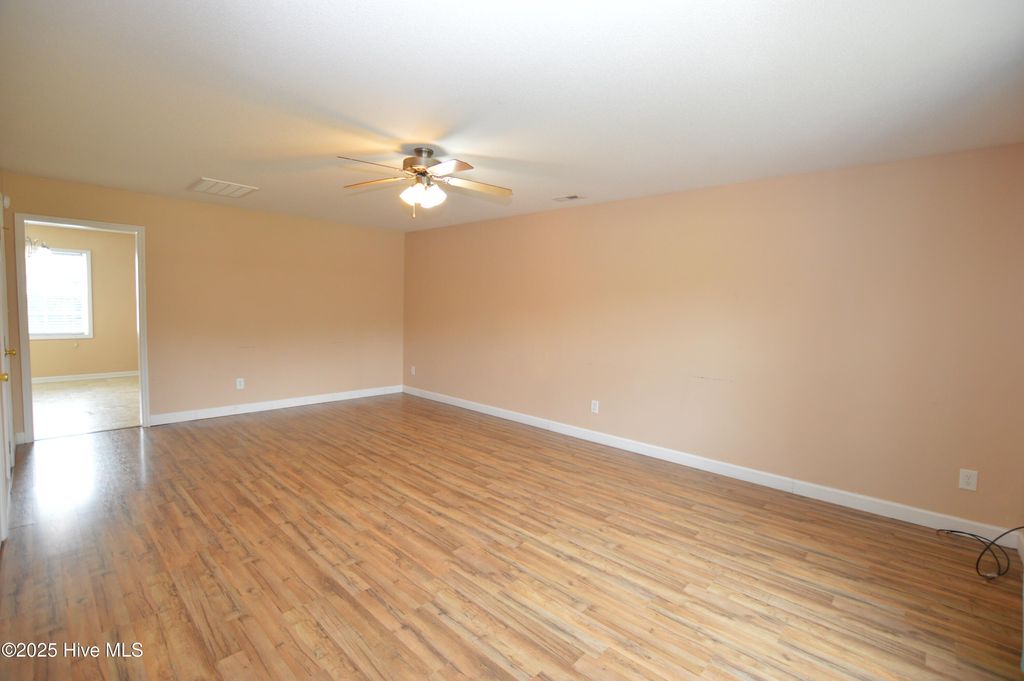 Photo of 236 Smallwood Road, Hubert, NC 28539 (MLS # 100544188)