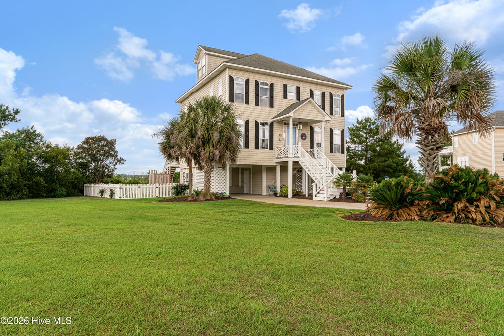 Photo of 524 Shipmast Court #&amp; Slip 4, Beaufort, NC 28516 (MLS # 100586106)