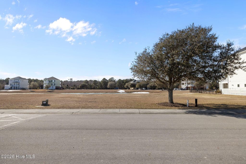Photo of 847 Cannonsgate Drive, Newport, NC 28570 (MLS # 100552004)