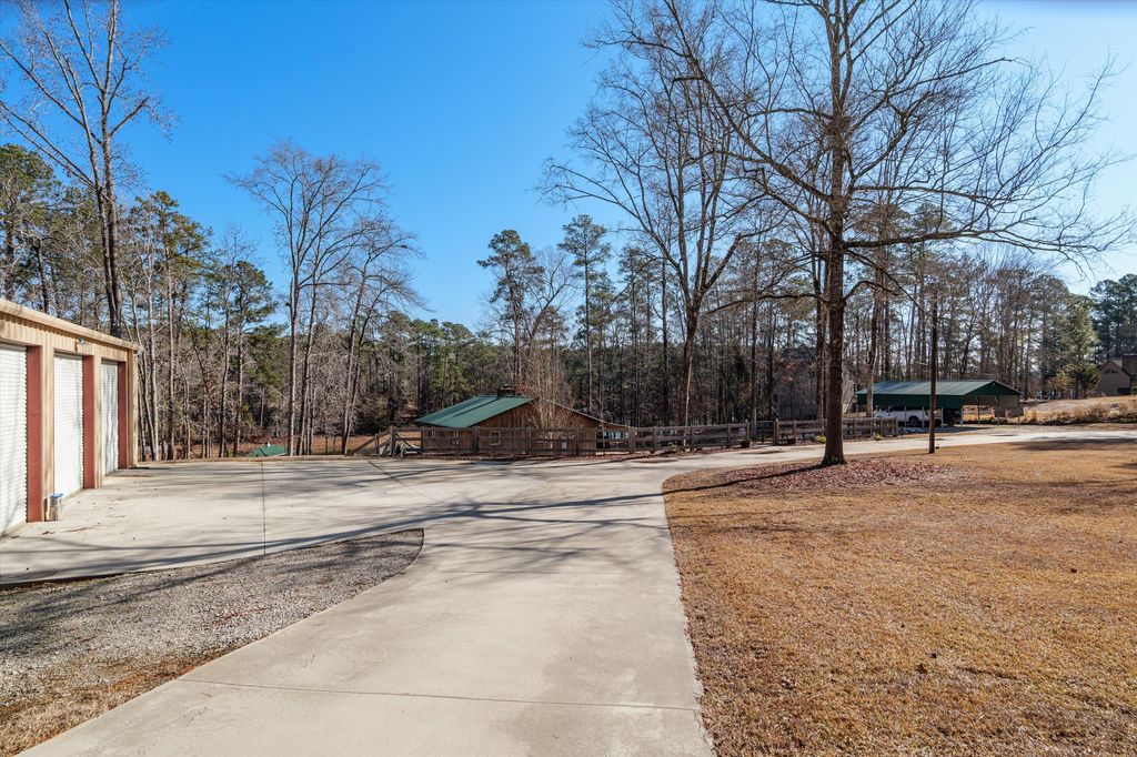 Photo of 1172 Pawnee Drive, Lincolnton, GA 30817 (MLS # 551912)
