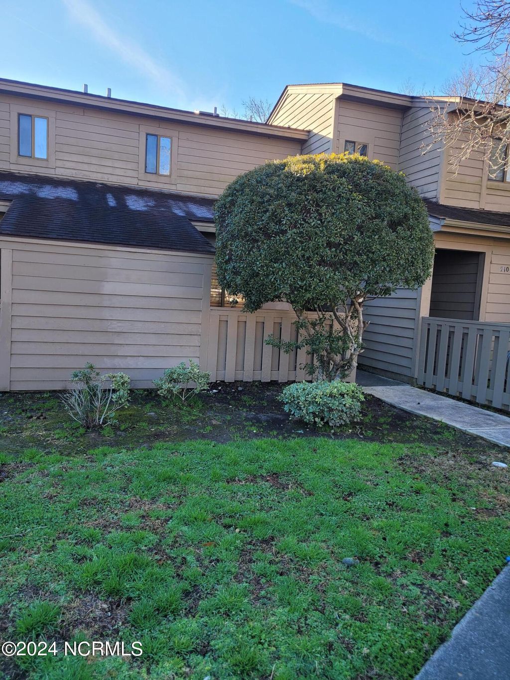 Photo of 211 Saint Luke Court, Wilmington, NC 28409 (MLS # 100565736)