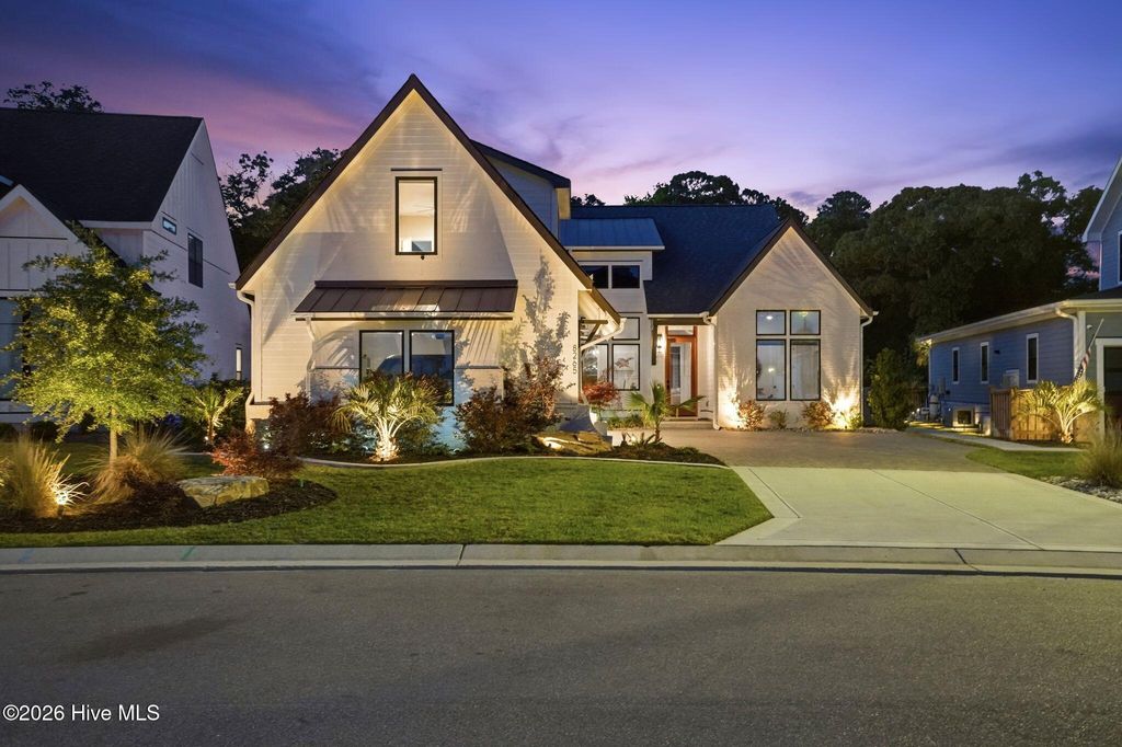 Photo of 8265 Winding Creek Circle, Wilmington, NC 28411 (MLS # 100569019)