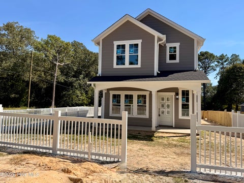 Homes For Sale - 991 Holly Road<br/> Moore County, Lakeview, NC 28350