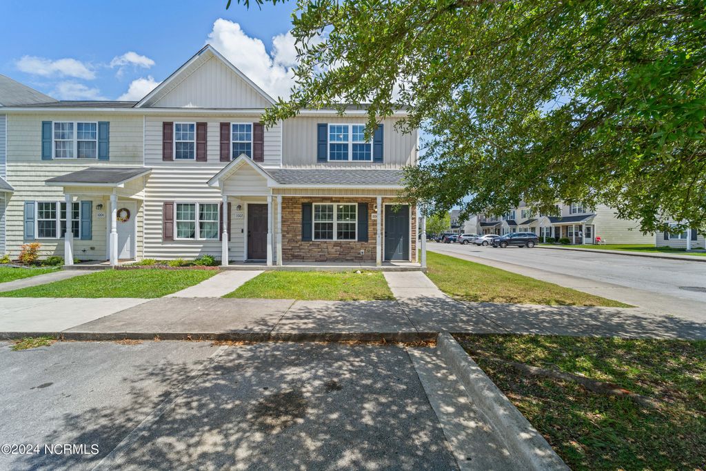 Photo of 1000 Banister Loop, Jacksonville, NC 28546 (MLS # 100577334)