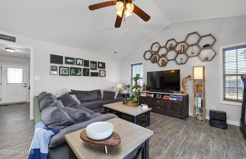 Photo of 189 Plantation Oaks Drive, New Bern, NC 28560 (MLS # 100553122)