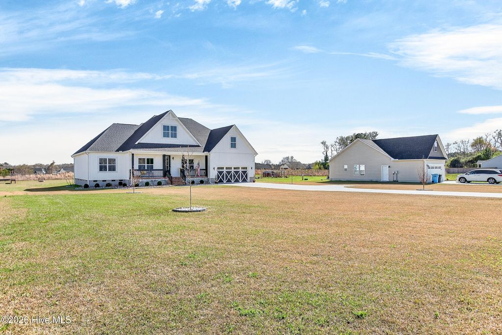 Photo of 308 Francktown Road, Richlands, NC 28574 (MLS # 100561338)