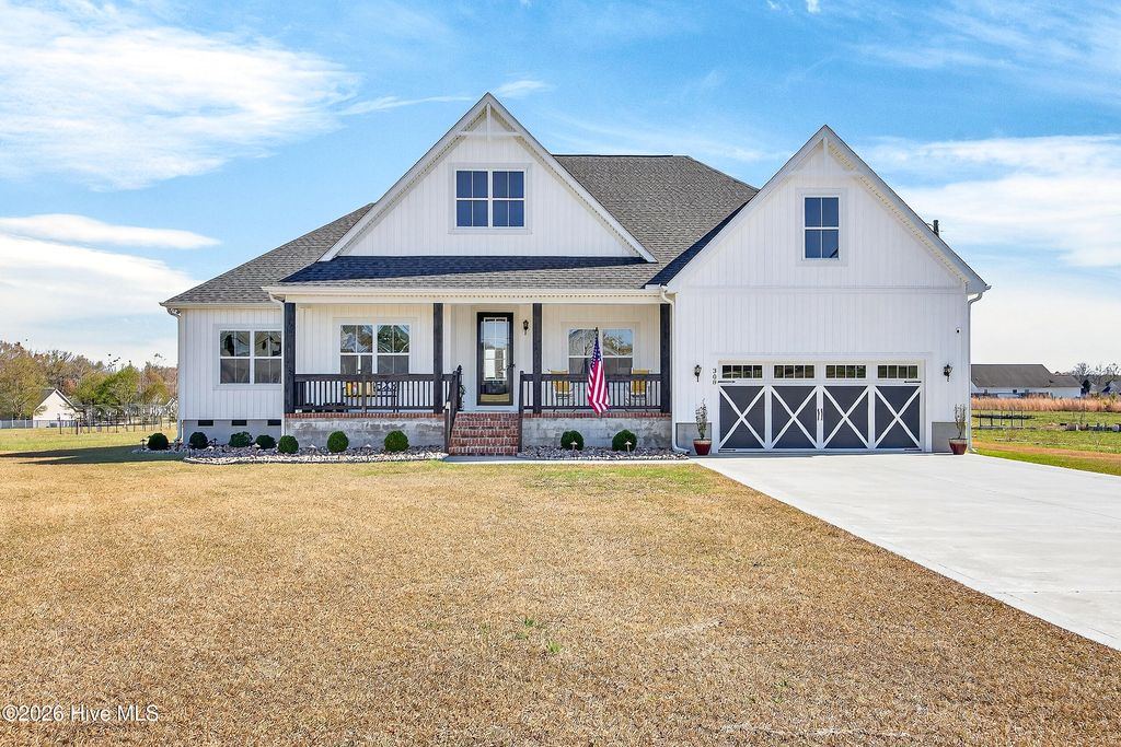 Photo of 308 Francktown Road, Richlands, NC 28574 (MLS # 100561338)