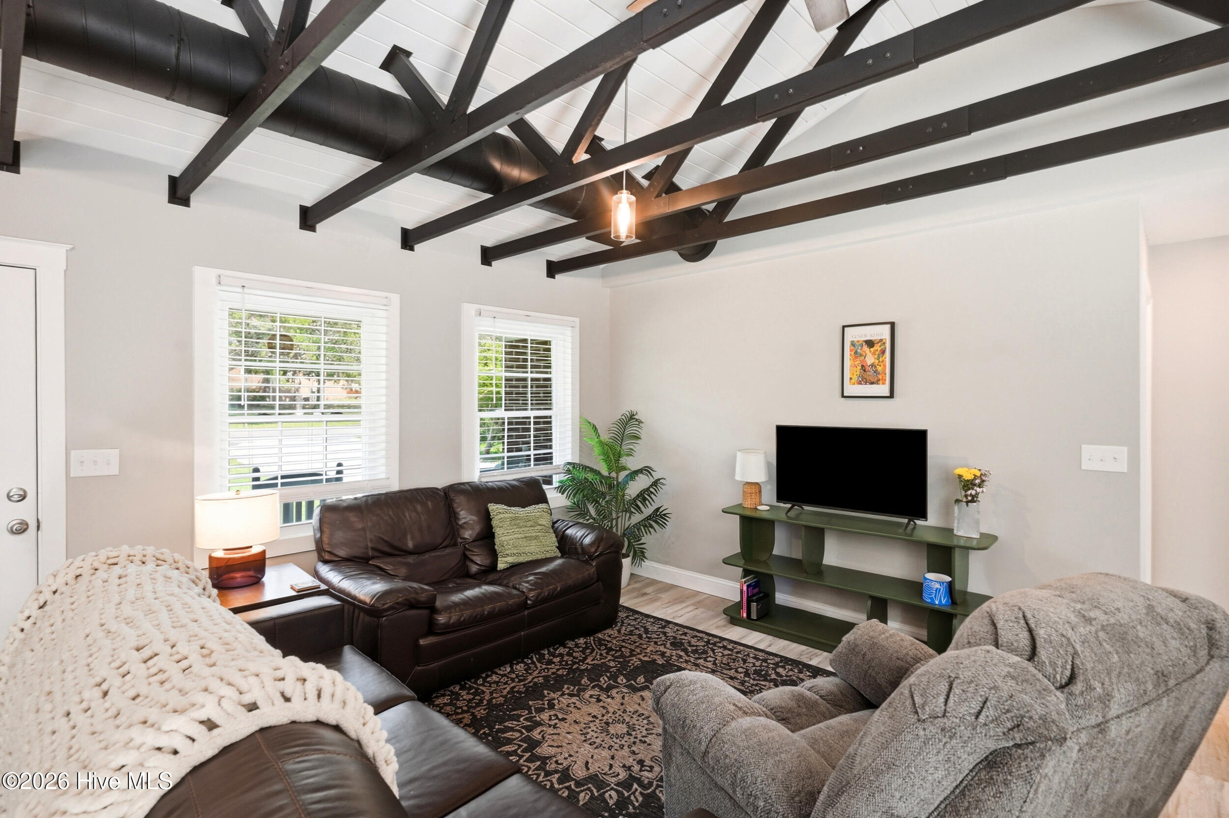 5021 Ilex Drive