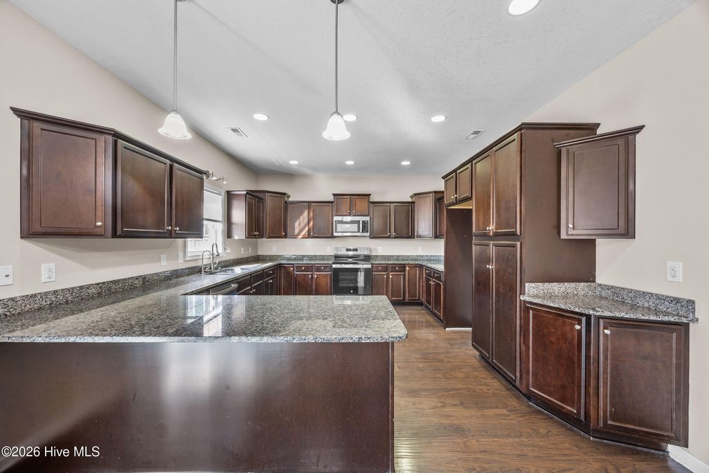 Photo of 827 Solomon Drive, Jacksonville, NC 28546 (MLS # 100548661)