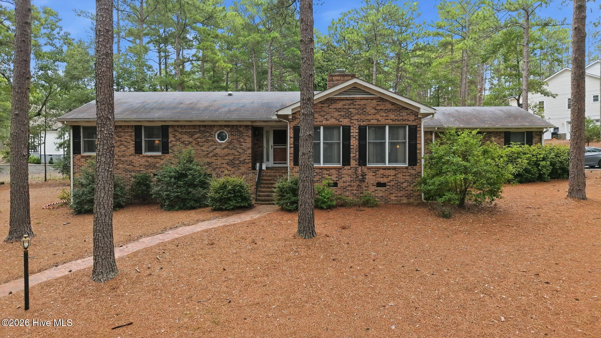 8 N Shamrock Drive