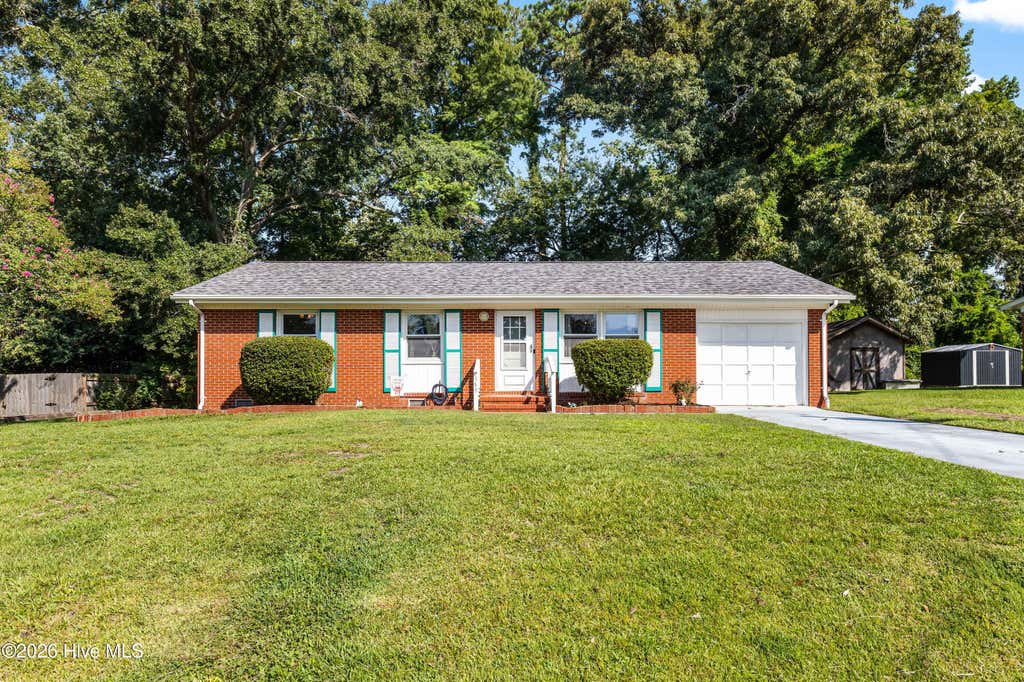 Photo of 139 Greencrest Circle, Jacksonville, NC 28540 (MLS # 100596184)