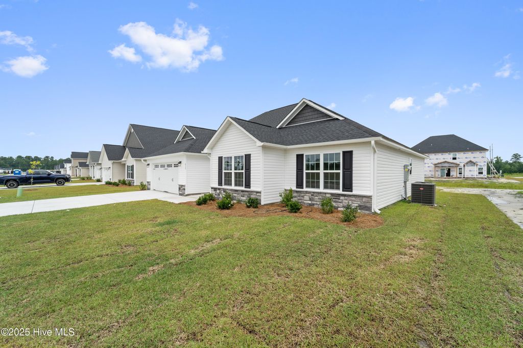 Photo of 412 Montgomery Drive, Jacksonville, NC 28546 (MLS # 100493444)