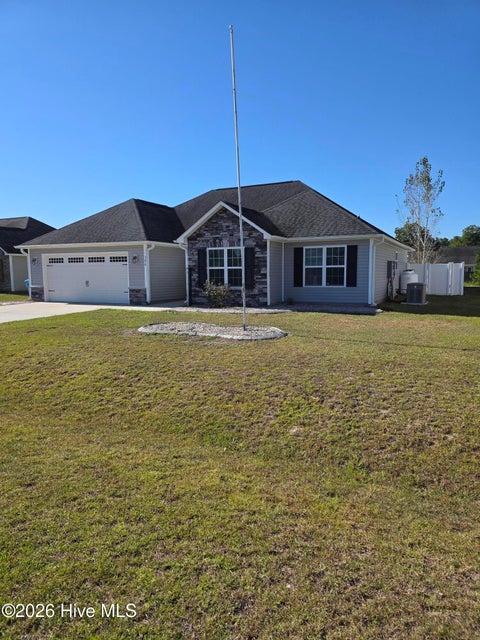 Homes For Sale - 306 Strut Lane<br/> Onslow County, Richlands, NC 28574