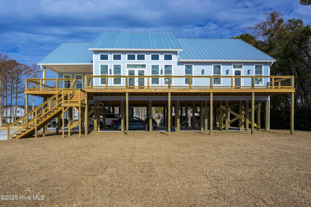 Photo of 29 Paradox Pt Drive, Aurora, NC 27806 (MLS # 100513908)