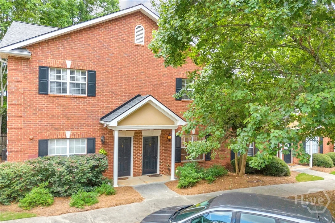 205 Woodstone Drive Unit 8