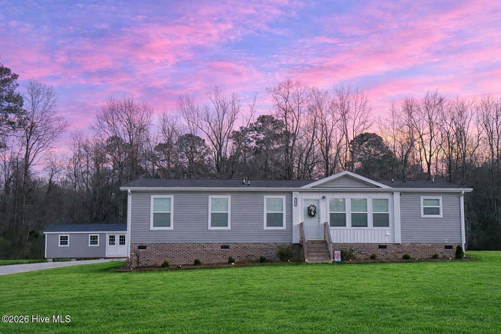 Photo of 1413 White Oak Road, Four Oaks, NC 27524 (MLS # 100596968)