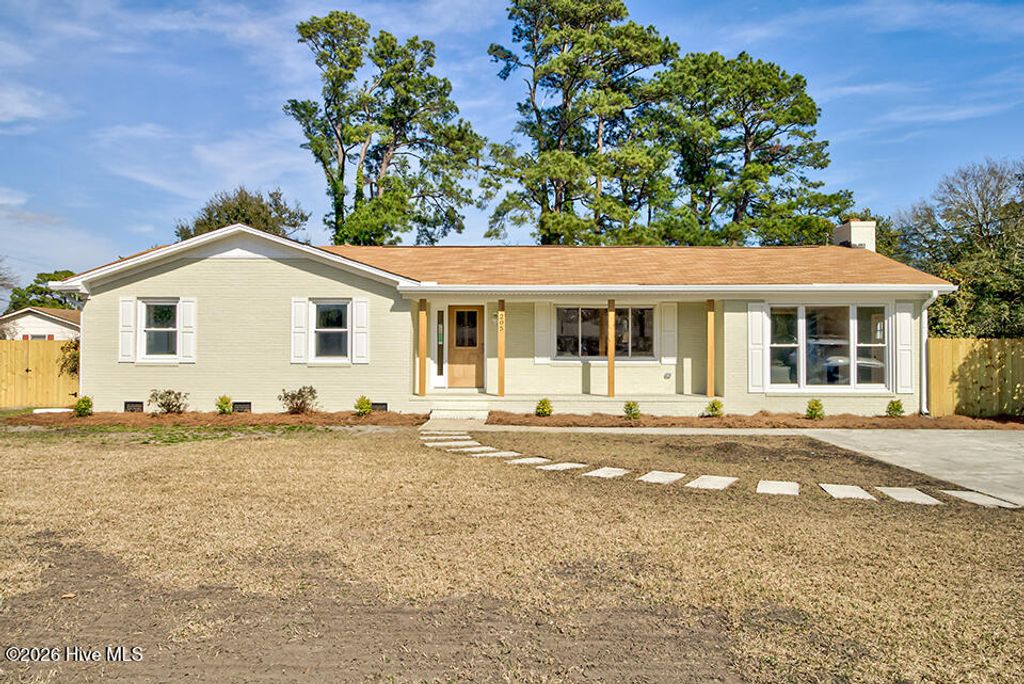 Photo of 205 Spartan Road, Wilmington, NC 28405 (MLS # 100558677)