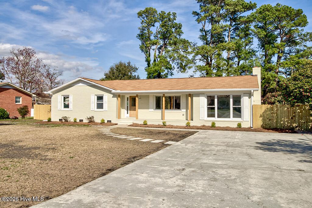 Photo of 205 Spartan Road, Wilmington, NC 28405 (MLS # 100558677)