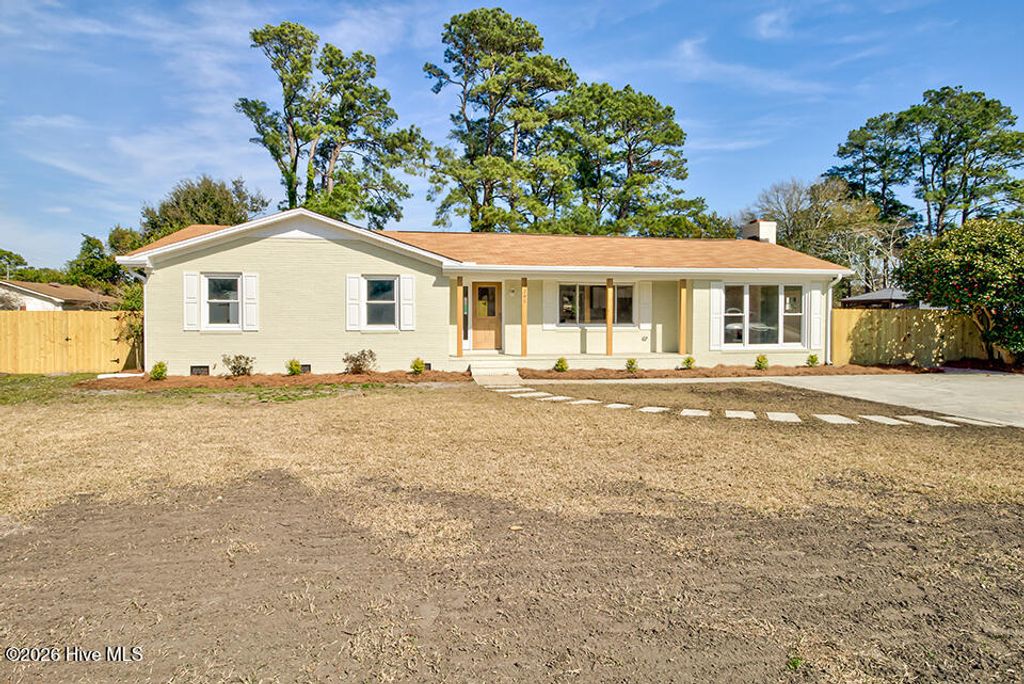 Photo of 205 Spartan Road, Wilmington, NC 28405 (MLS # 100558677)