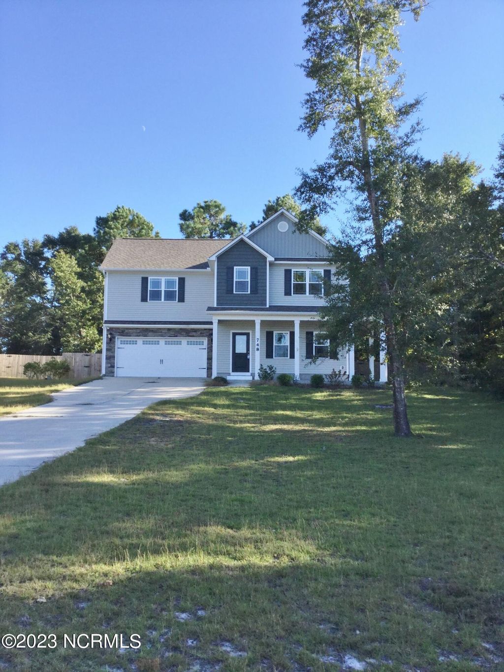 Photo of 748 Chadwick Shores Drive, Sneads Ferry, NC 28460 (MLS # 100590108)