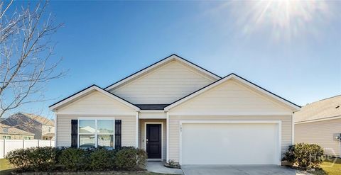 Homes For Sale - 105 Nevis Road<br/> Guyton, GA 31312