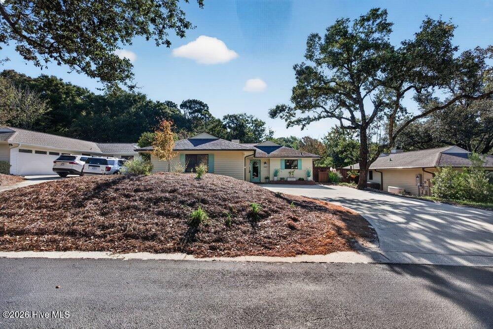 1009 Bay Creek Drive